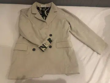 CALNAMUR 베이지 테일러드 자켓