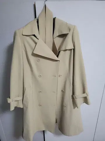overE 베이지 트렌치코트 96