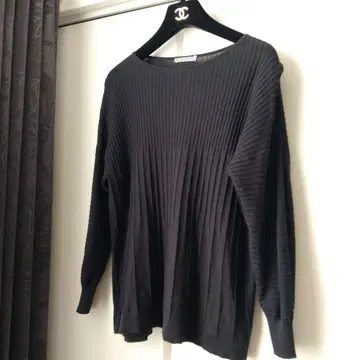 새상품급 띠어리 얇은 소재 니트 블랙