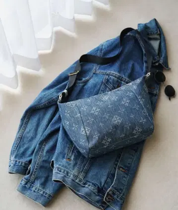 완판템 russet 데님 자카드 슬링백