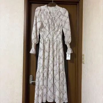 SNIDEL 체크 무늬 미디 기장 원피스