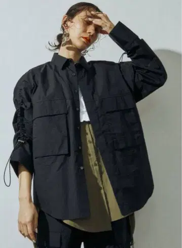 UN3D. 시어 카고 셔츠