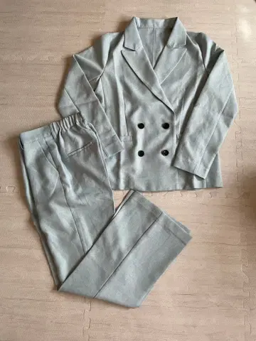 ur's 라이트 블루 더블 브레스트 셋업