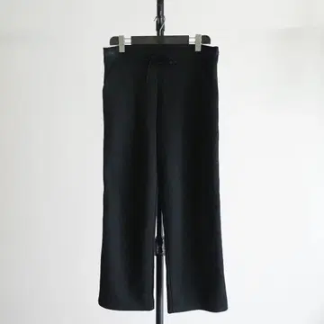 EA7 EMPORIO ARMANI 블랙 와이드 트랙 팬츠