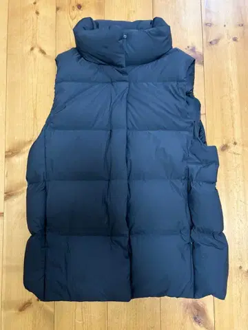 UNIQLO 파우더 소프트 다운 베스트 (NANODESIGN)