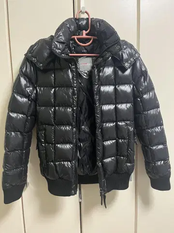 AKM x DUVETICA 콜라보 다운 자켓 L 사이즈 블랙