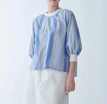 스트라이프 블라우스 C+ [ 새상품 택 포함 ]