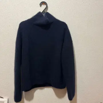 BEAUTY&YOUTH 네이비 터틀넥 스웨터