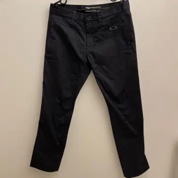 Oakley 블랙 팬츠 슬림 핏