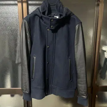 네이비 후드 부착 바시티 자켓