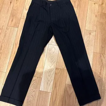 주말 한정 할인 MARGARET HOWELL 블랙 스트라이프 슬랙스