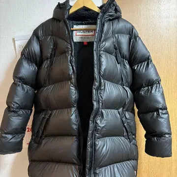 HUNTER의 두툼한 블랙 다운 자켓(S)