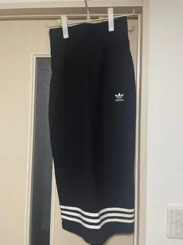 adidas 블랙 스트라이프 타이트 스커트 L
