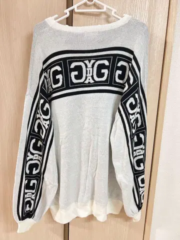 제이다 Back Symmetry GYDA LINE 니트탑