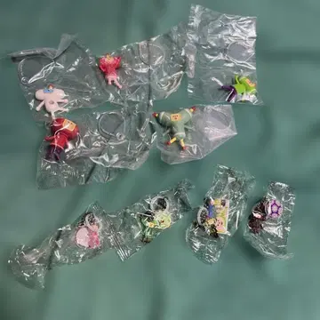 카타마리 다마시 나라분데스, 메지루시 액세서리