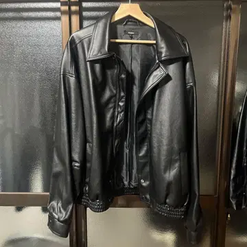 블랙 레더 자켓