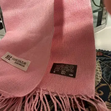 캐시미어 50% 실크 50% 스톨입니다. 17000엔이었습니다.