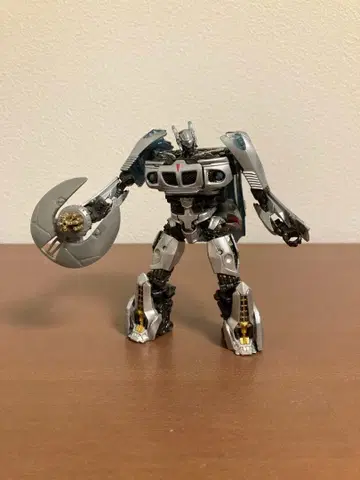 트랜스포머 스튜디오 시리즈 오토봇 재즈 SS-09