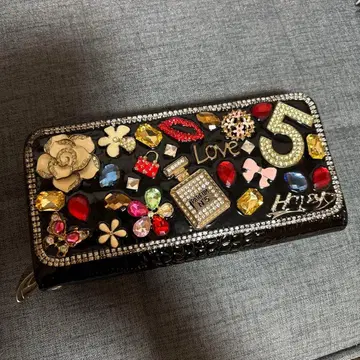 [ 새상품급 ] 비쥬 장식 블랙 장지갑 스톤