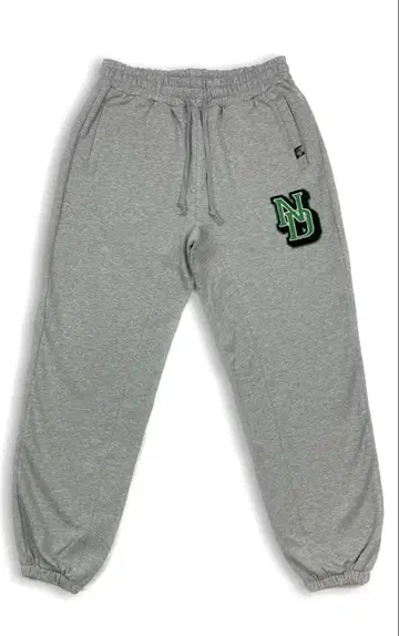 그레이 조거 팬츠 로고 자수 포함