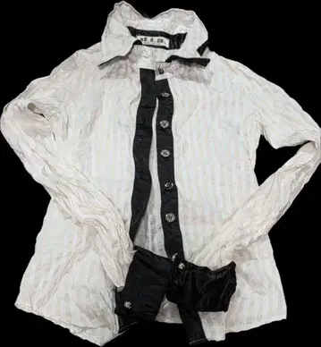 d.i.a 화이트 블랙 스트라이프 긴팔 셔츠