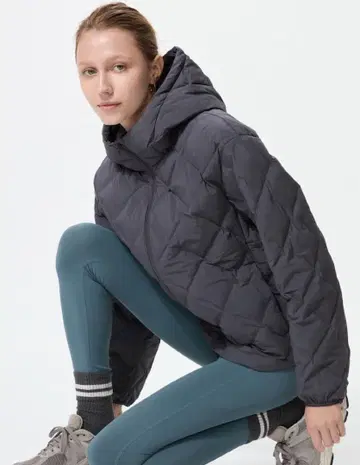 유니클로 퍼프테크 후드티 PUFFTECH 후드 S 다크 그레이