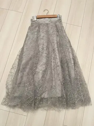 dazzlin 다즐린 스팽글 튤 체크 스커트 그레이 S 사이즈