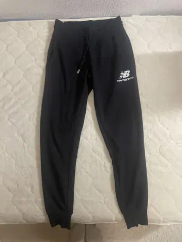 New Balance 블랙 조거 팬츠 S