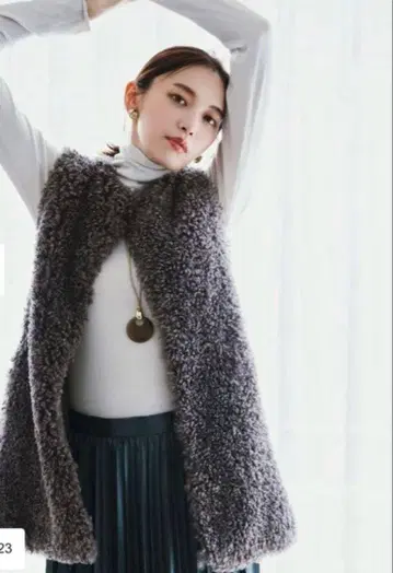 [ S ] UNFILO 앙피로 에코 퍼 조끼 퍼 베스트 모카 새상품급