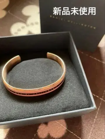 DANIEL WELLINGTON 뱅글 미사용 새상품