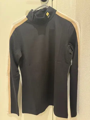 BLACK CLOVER M 하이넥 셔츠 블랙/베이지