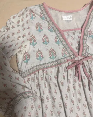 티티카카 TITICACA 공작 패턴 원피스