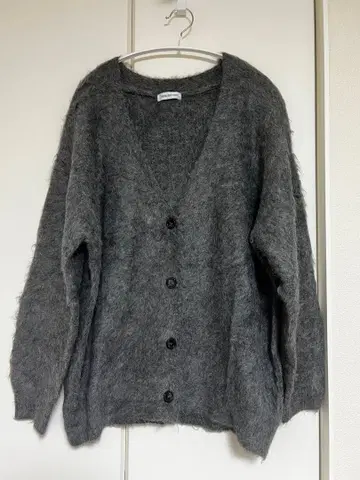 NATURAL BEAUTY BASIC 차콜 그레이 기모 니트 가디건