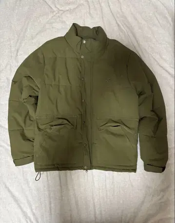 AGERRY 패딩 자켓 M 사이즈 올리브 그린