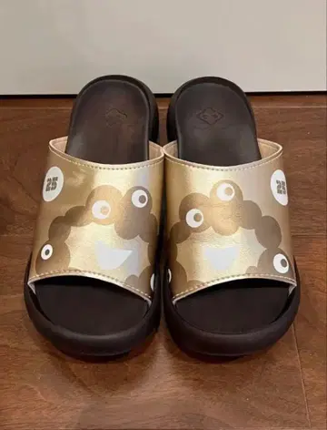 88족 한정판 EXPO2025 미야쿠미야쿠 샌들 에그힐 (여성용)