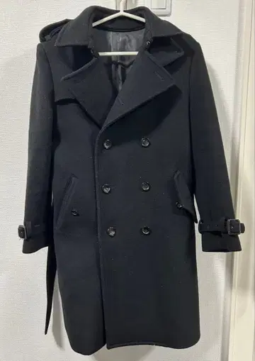 JOHN LAWRENCE SULLIVAN 블랙 코트