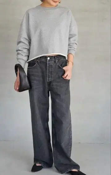 두지엠 클라세 Cropped 맨투맨 풀오버