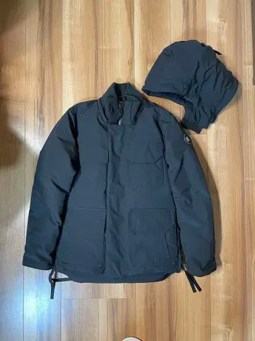 Canada Goose 블랙 다운 자켓