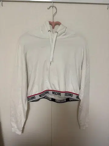 MOSCHINO 후드 부착 로고 후드티