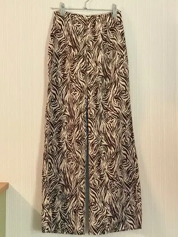 LAGUA GEM 제브라 패턴 와이드 팬츠