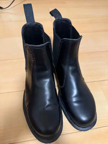 닥터마틴 첼시 부츠 블랙