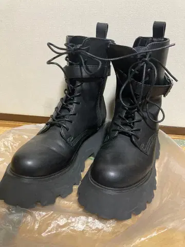 JEANASIS 블랙 밀리터리 부츠 M 사이즈