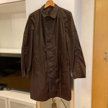 Aquascutum 얇은 소재의 코트 브라운 레인코트