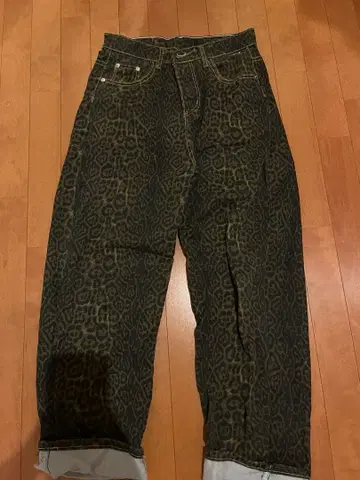 레오파드 무늬 데님 팬츠