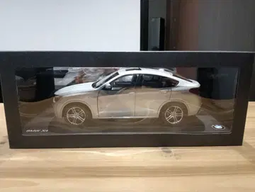 1/18 BMW X4 F26 딜러품 미니카 실버