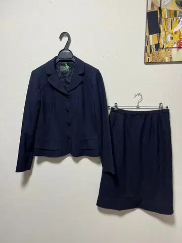 새상품급 레리안 엘레강트 네이비 셋업 수트 NEMIKA