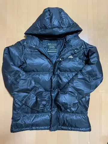 백 채널 블랙 다운 자켓 M