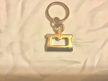 페라가모 골드 키링