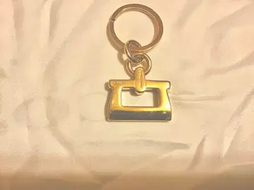 페라가모 골드 키링