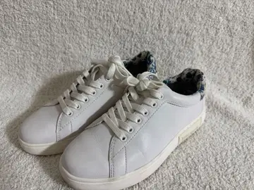 케이트 스페이드 화이트 스니커즈 꽃무늬 힐